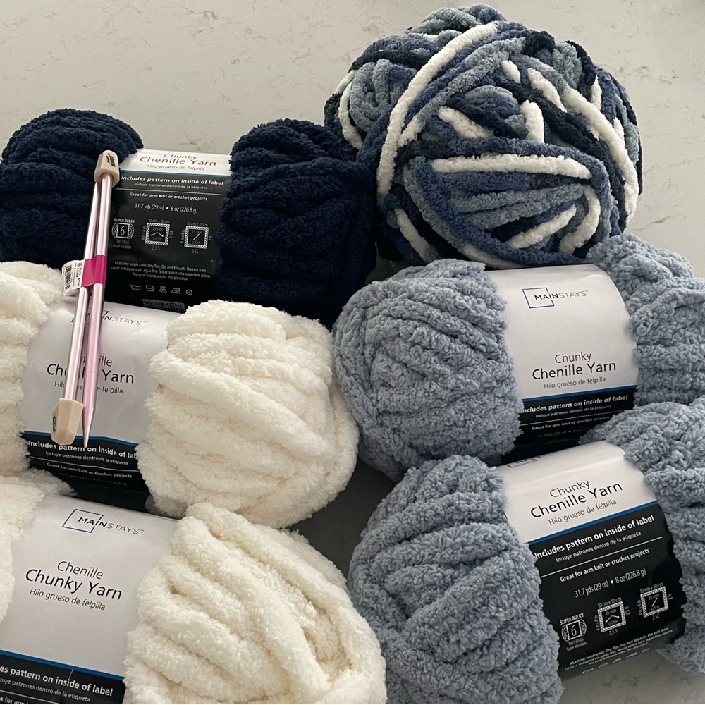 6 rolls of  chunky yarn those Super Soft blankets!